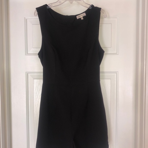 Black Boutique Romper - Picture 2 of 6